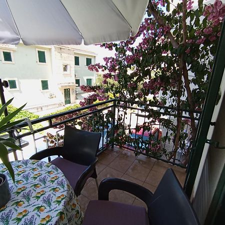 Family Apartments Leona Makarska Exteriör bild