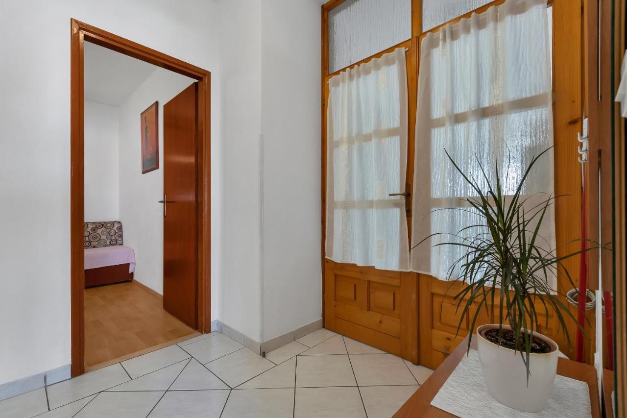 Family Apartments Leona Makarska Exteriör bild