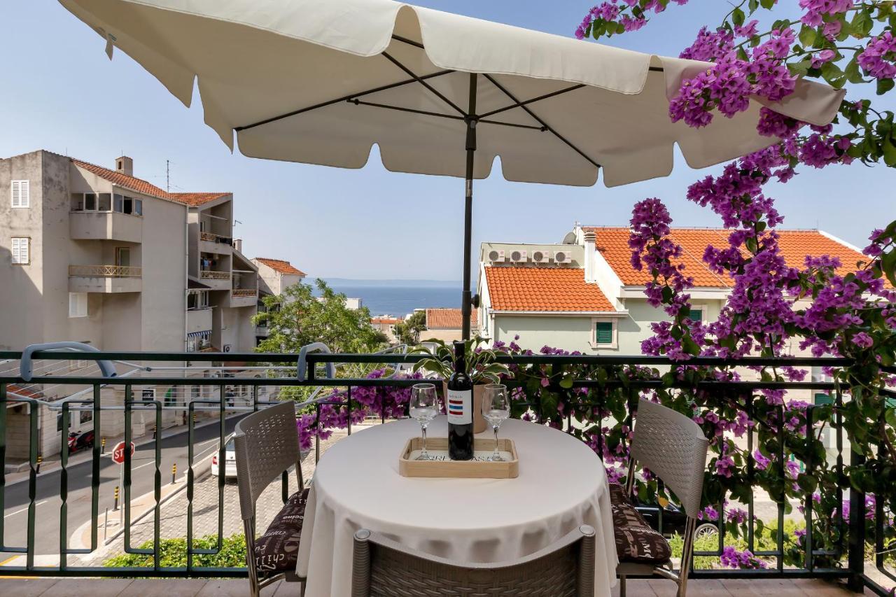 Family Apartments Leona Makarska Exteriör bild