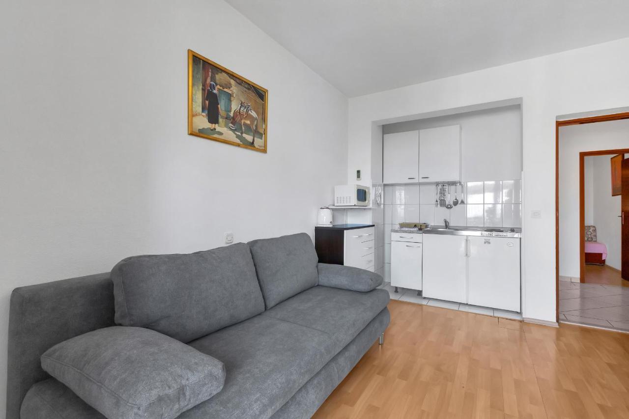 Family Apartments Leona Makarska Exteriör bild