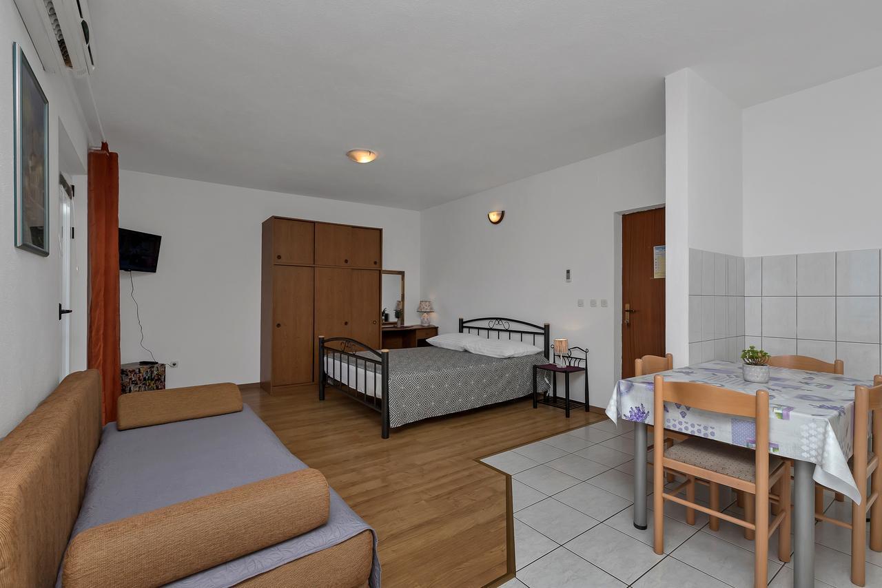 Apartmani Leona Makarska Exteriör bild