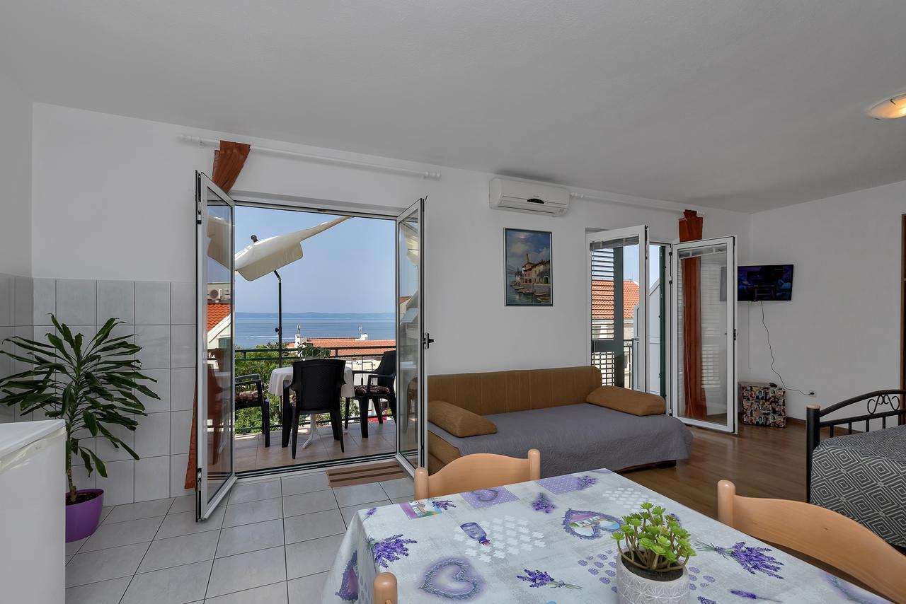 Family Apartments Leona Makarska Exteriör bild