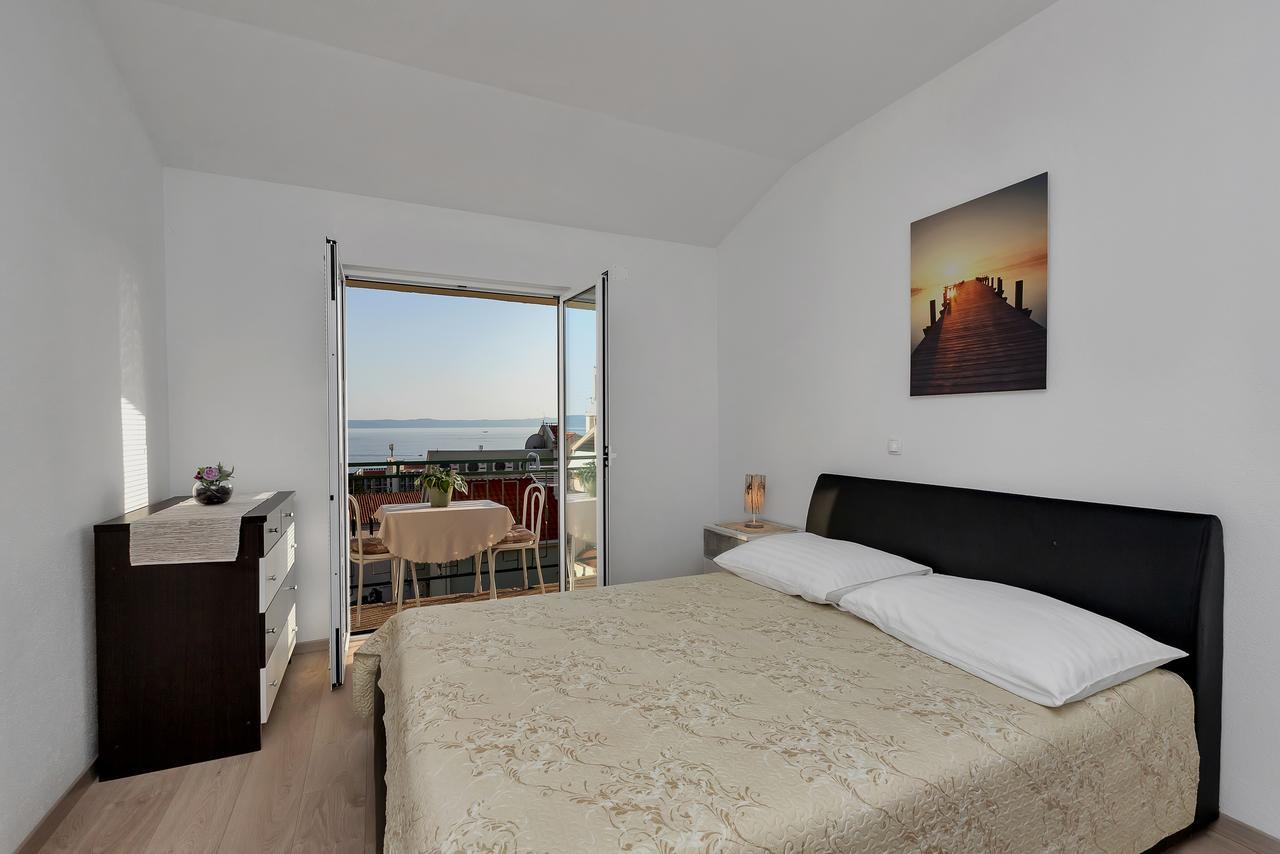 Family Apartments Leona Makarska Exteriör bild