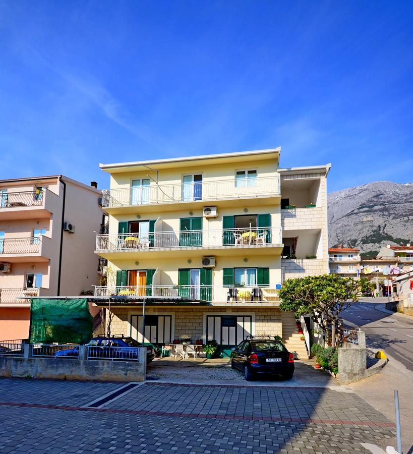 Family Apartments Leona Makarska Exteriör bild